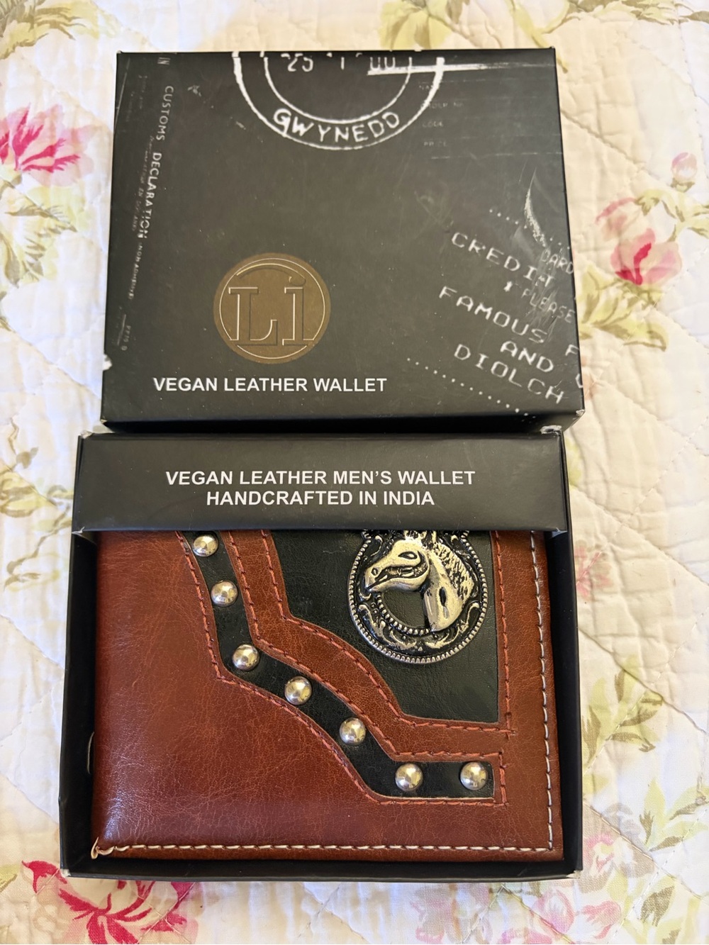 Vegan Leather Men's Bi-Fold Wallet in Brown & Black with Horse Emblem! NEW!